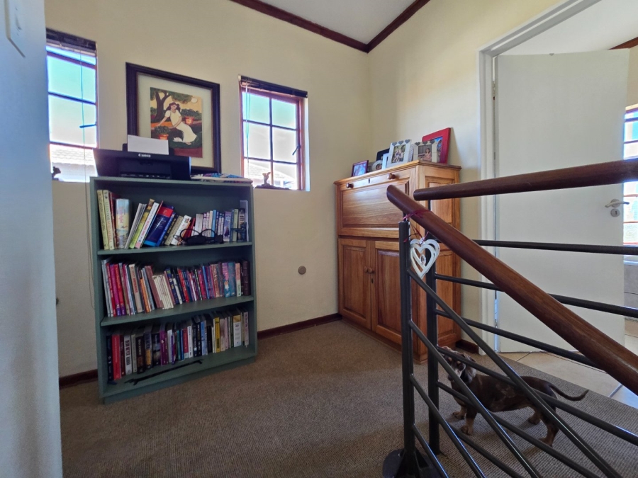 3 Bedroom Property for Sale in Woodland Hills Wildlife Estate Free State